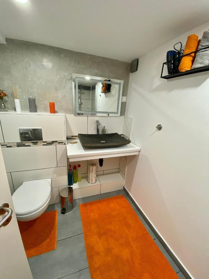 Gemuetliche Moeblierte Souterrain Wohnung Hanôver Exterior foto